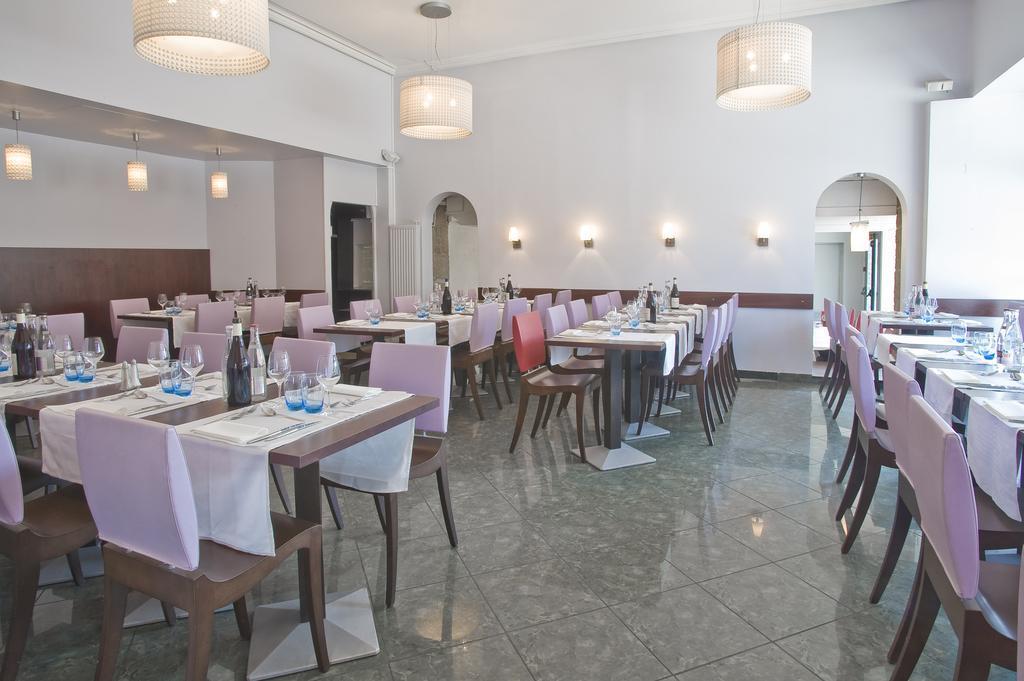 Kyriad Hotel Dijon Gare Eksteriør billede